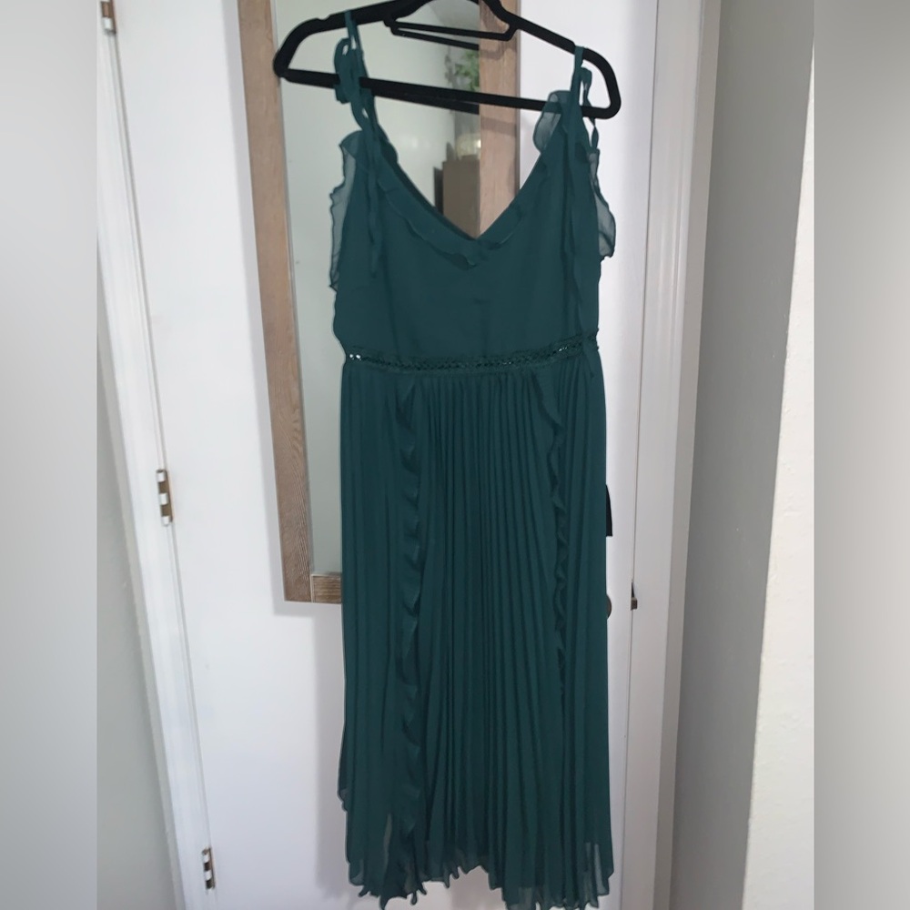 Xl Lulus mid length dress